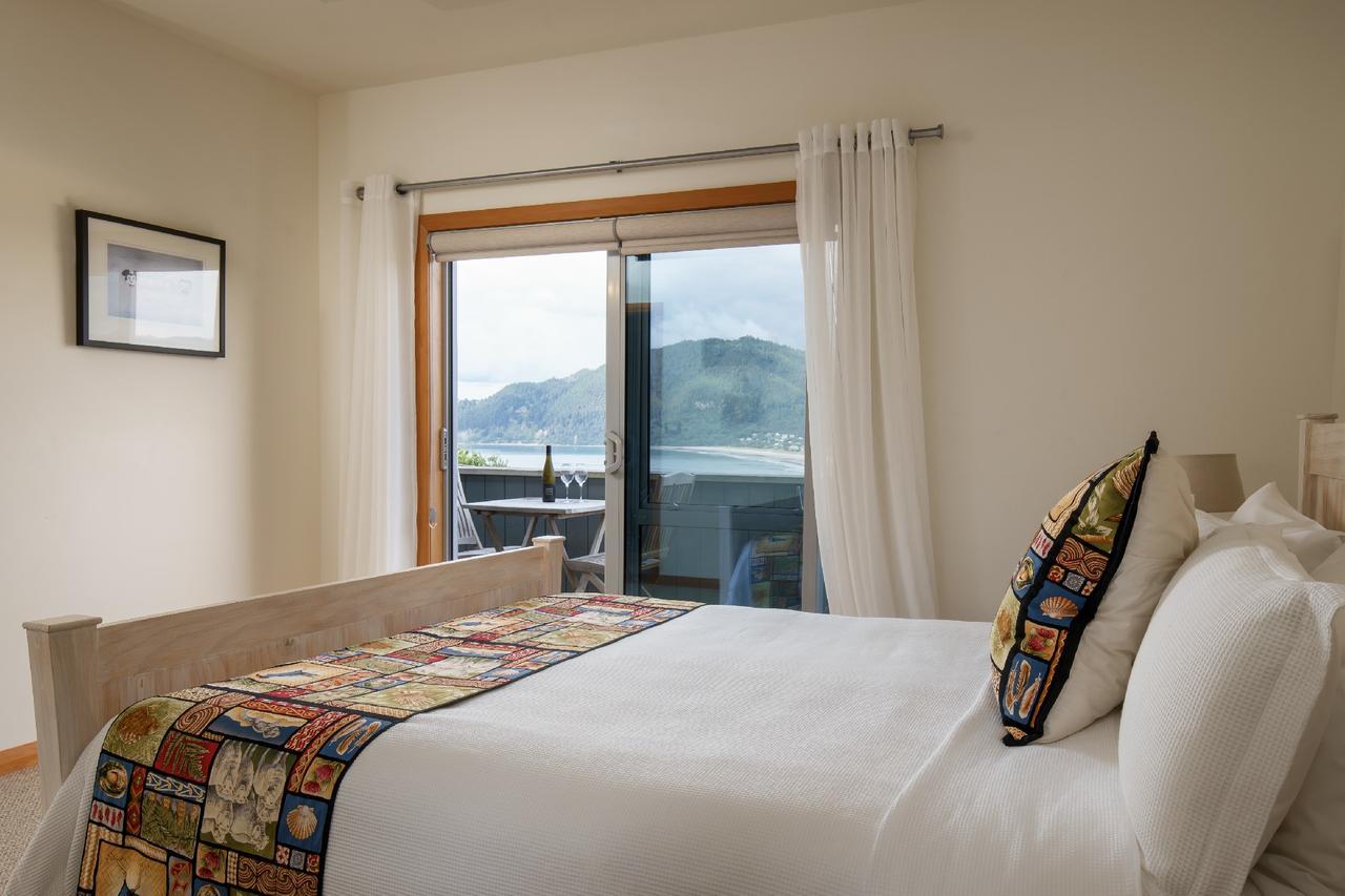タイルア Paku Palms Bed & Breakfast エクステリア 写真