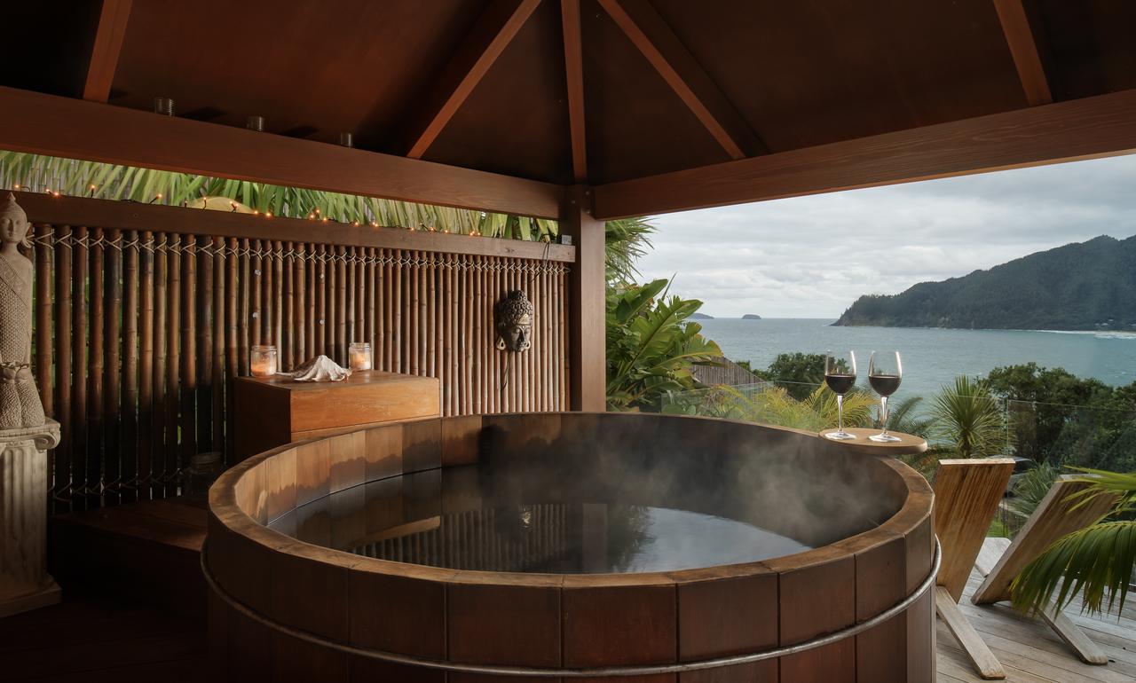 タイルア Paku Palms Bed & Breakfast エクステリア 写真